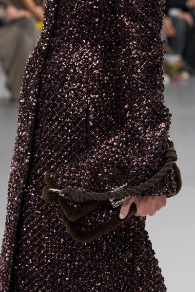 Look 27